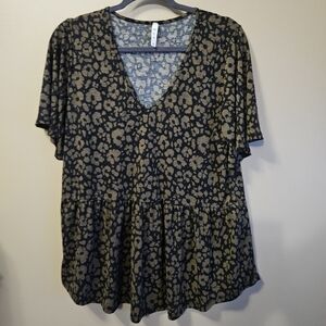 MTS Women's Size M Floral Short Sleeve Tunic Top